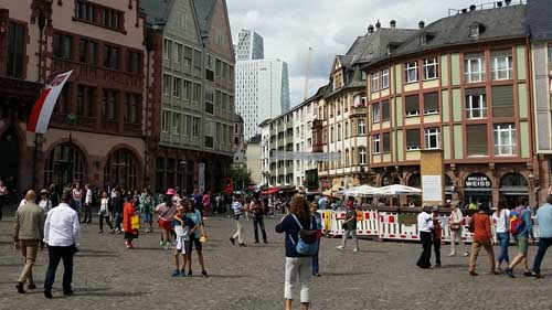 Frankfurt Platz 500